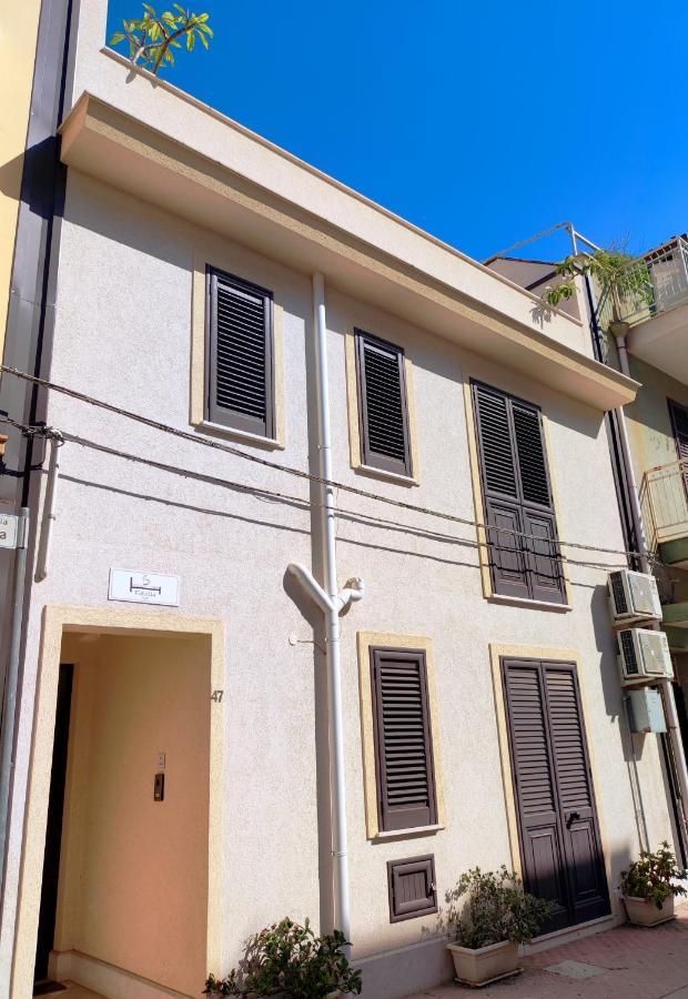 B&B Flavilla Santa Flavia Exterior photo