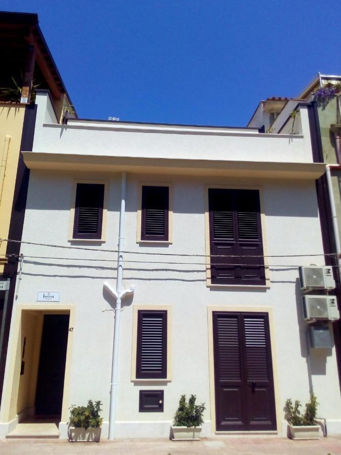 B&B Flavilla Santa Flavia Exterior photo